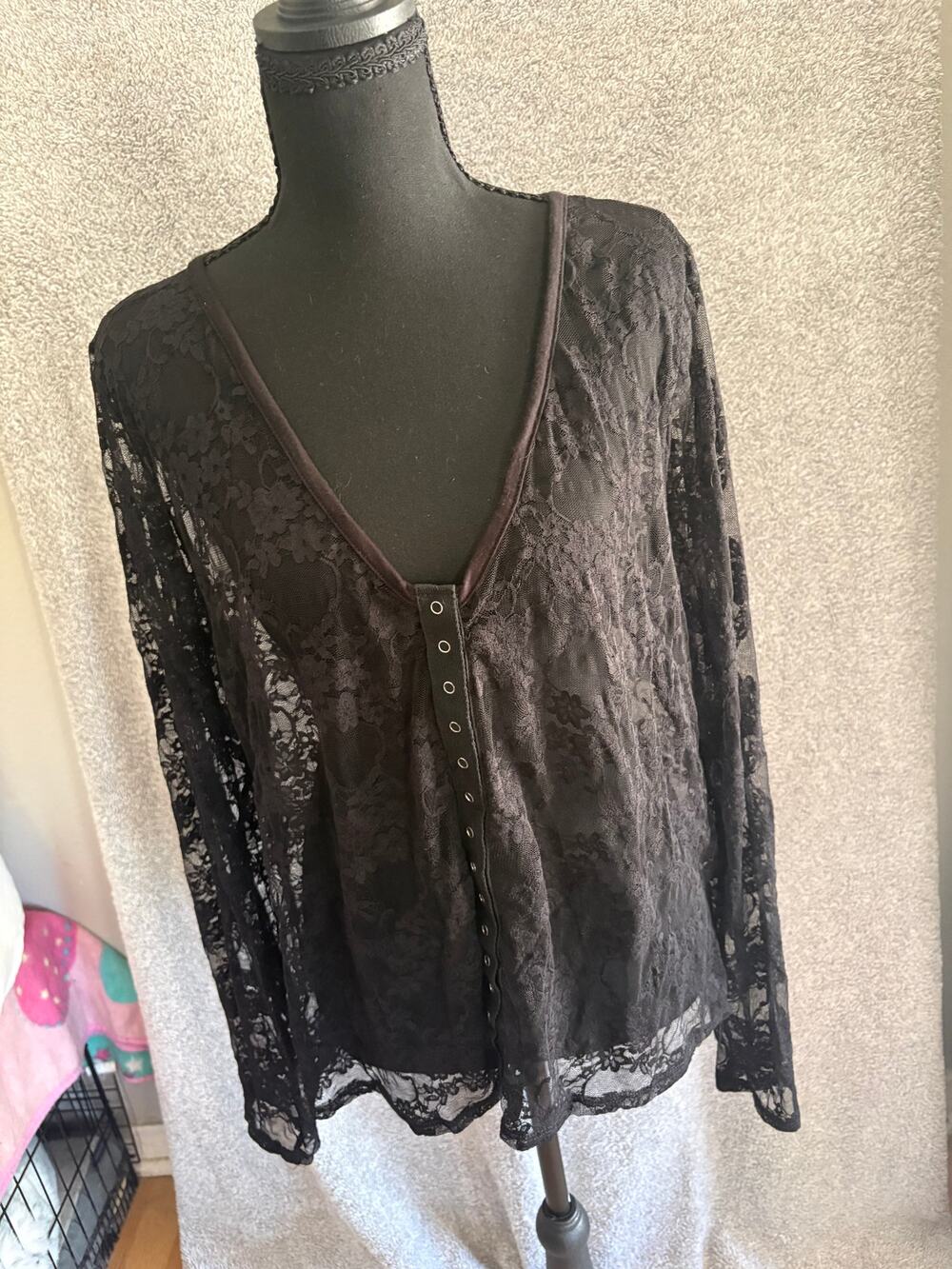 Forever 21+ 2X Black Floral Lace Sheer V Neck Goth Top